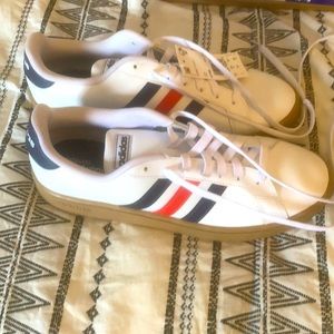 Brand new Adidas grand court sneaker